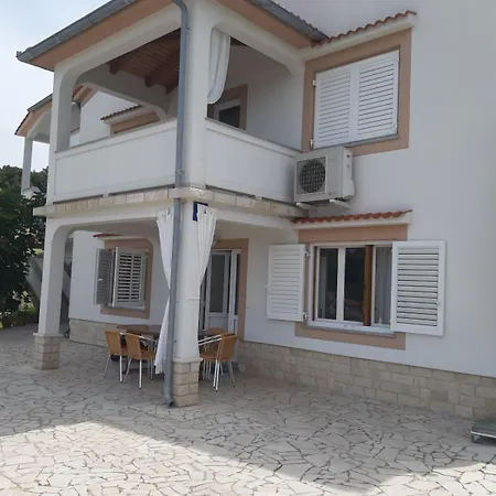Apartments Vidas Kampor Exterior photo